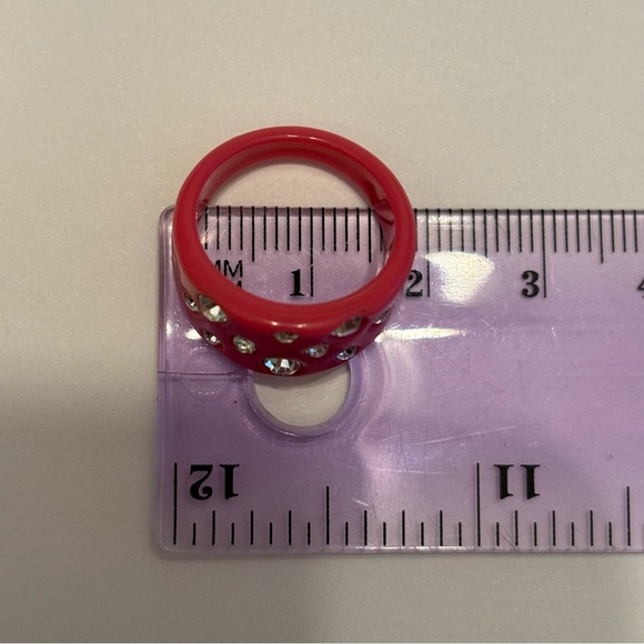 CLAIRE’S Big Chunky Rhinestone Gem Statement Fashion Ring - pink, size 5 - Picture 4 of 5